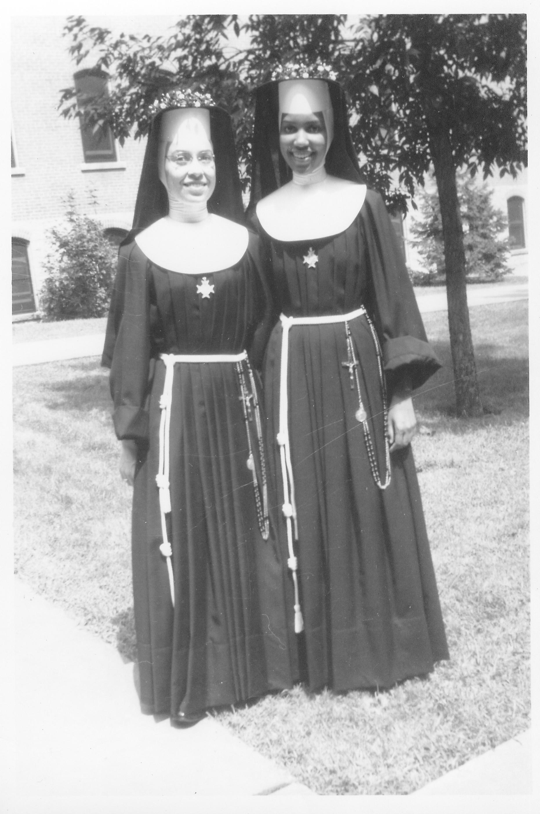 black-white-image-two-nuns