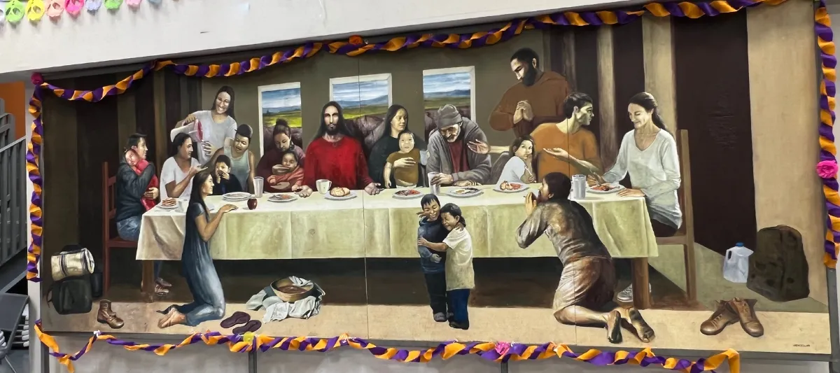 artist's painting depicts the Last Supper features migrants who have passed through KBI in Nogales, Sonora, Mexico