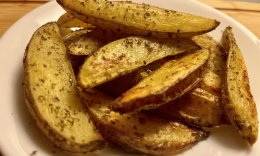 Za'atar Fries for Arab-American Heritage Month